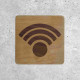 Plaque en bois pour zone Wi-Fi accessible