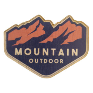 Magnet imprimé en bois Mountain Outdoor — 5 cm, contreplaqué 3mm, fabriqué en France