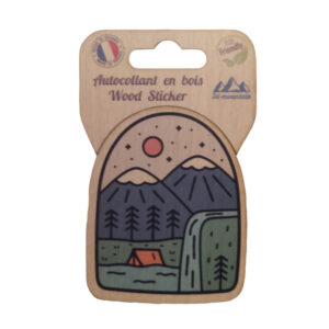 Sticker en bois Volcan et Tente — 11x7 cm, biodégradable, fabriqué en France