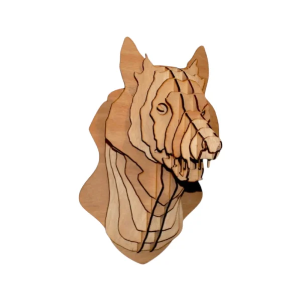 Wolfskopf aus Holz von 3D Mountain, fertig montiert