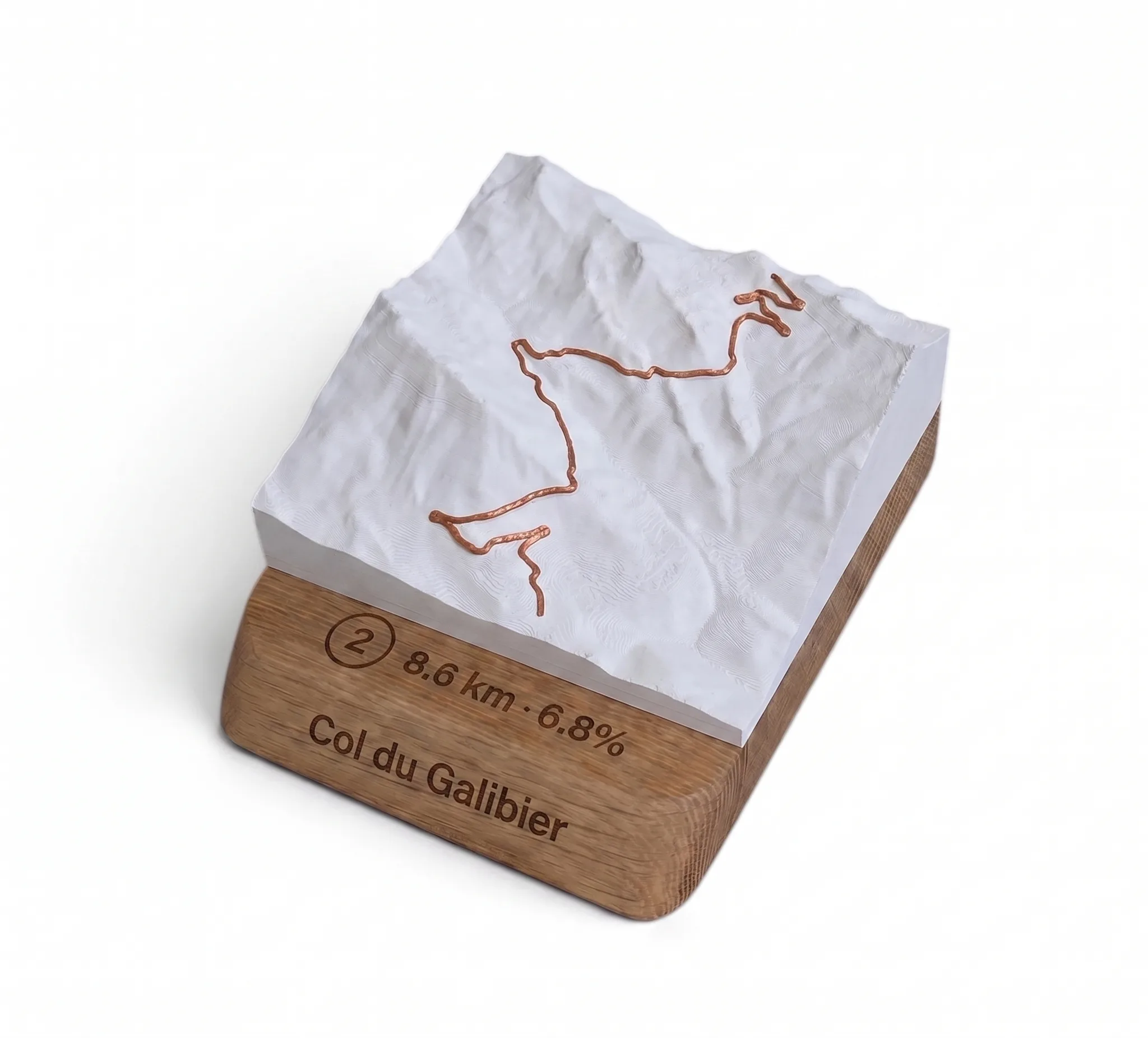 Carte 3D relief du col du Galibier avec socle en chêne gravé et tracé de la montée en relief