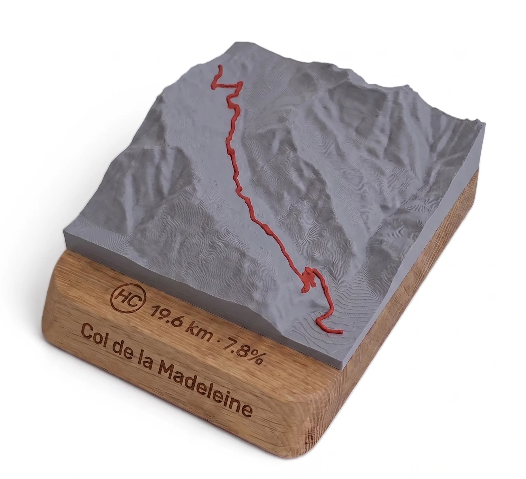 Col de la Madeleine — 3D Relief Map — Rounded base · Matt grey / Red