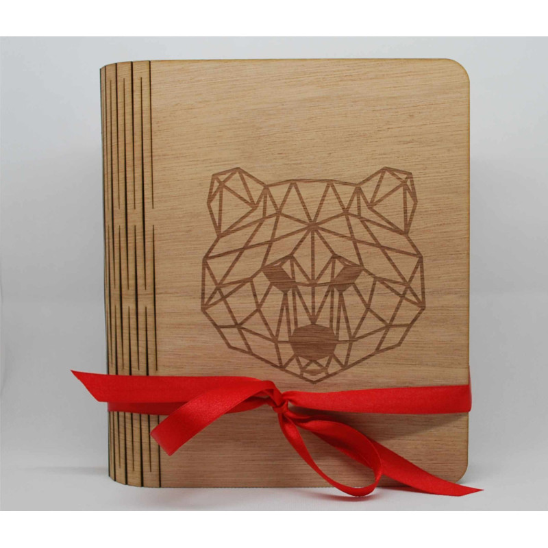 Album photo en bois personnalisé — cadeau naissance (motif ours gravé) – Image 2